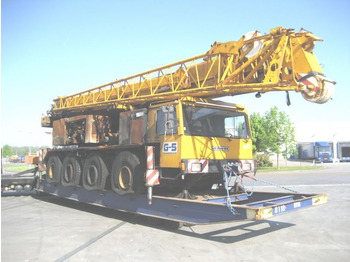 رافعة لجميع التضاريس LIEBHERR LTM 1070