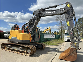 حفار زاحف Volvo ECR 235 EL TRIPPLE ARM -  CENTRAL GREASING - FULL HYDR - *4129H* - A/C - 24.7T - SHORT SWING - QUICK HITCH - CE - CAMERA - BE MACHINE: صورة 1