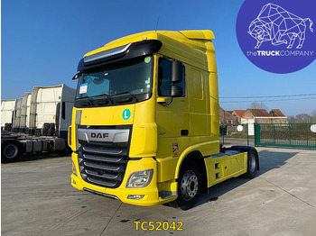 مقطورة السحب DAF XF