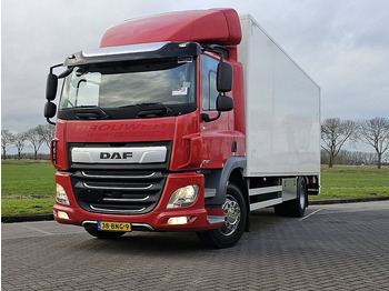 شاحنة صندوقية DAF CF