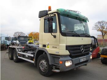 شاحنة برافعة خطافية MERCEDES-BENZ Actros 2636