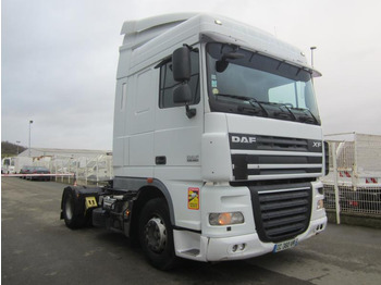 مقطورة السحب DAF XF 105 460