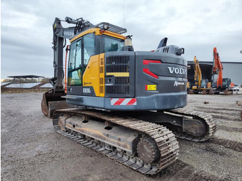 حفار زاحف VOLVO ECR235EL