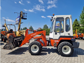 اللودر بعجل KUBOTA