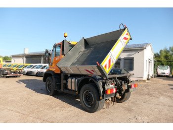 شاحنة قلاب UNIMOG U400