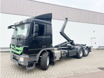 شاحنة برافعة خطافية MERCEDES-BENZ Actros 2546