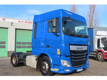 مقطورة السحب DAF XF 460