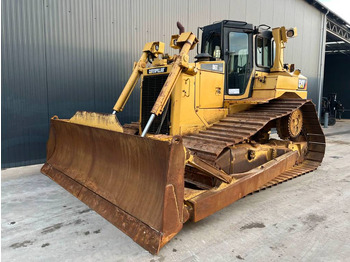 بلدوزر CATERPILLAR D6T