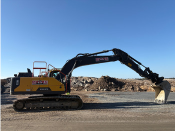 حفّار VOLVO EC220EL