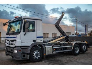 شاحنة برافعة خطافية MERCEDES-BENZ Actros 2646