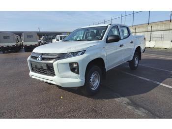 سيارة MITSUBISHI L200