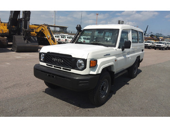 سيارة TOYOTA Land Cruiser