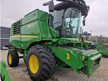 حصادة JOHN DEERE T560