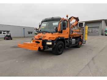 جرافة ثلج UNIMOG U400