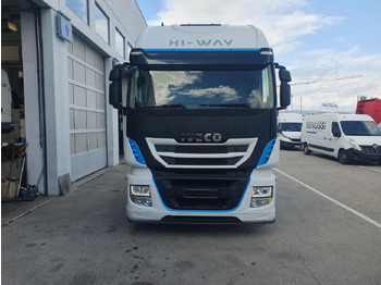 مقطورة السحب IVECO Stralis 440