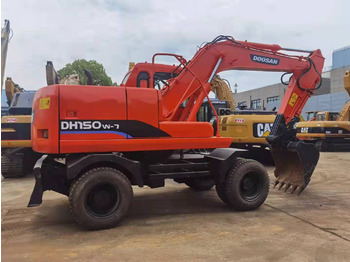 حفار ذو عجلات DOOSAN DH150W-7