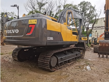 حفّار VOLVO EC200