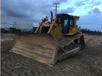 بلدوزر CATERPILLAR D6T