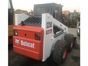 شيول صغير BOBCAT S250