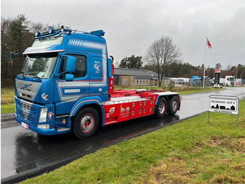 شاحنة برافعة خطافية VOLVO FM 500