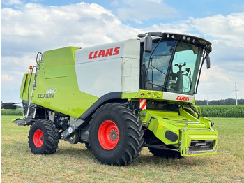 حصادة CLAAS Lexion 660