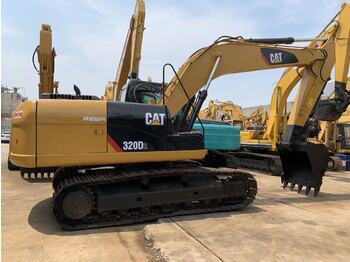 حفار زاحف CATERPILLAR 320D