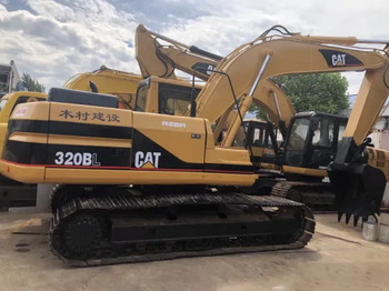 حفار زاحف CATERPILLAR 320B