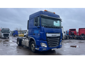 مقطورة السحب DAF XF 460