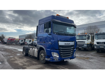 مقطورة السحب DAF XF 460