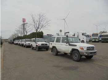 سيارة TOYOTA Land Cruiser