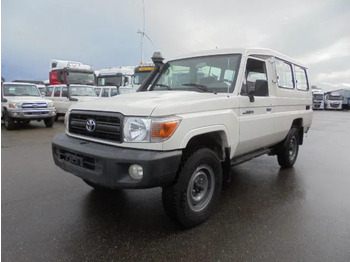 سيارة TOYOTA Land Cruiser