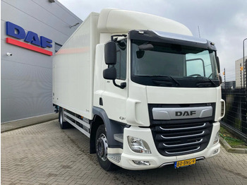 شاحنة صندوقية DAF CF