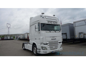 مقطورة السحب DAF XF 460