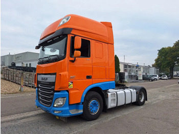 مقطورة السحب DAF XF 460