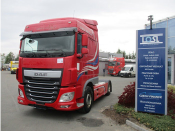 مقطورة السحب DAF XF 460