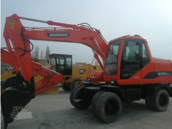 حفار ذو عجلات DOOSAN DH150W-7