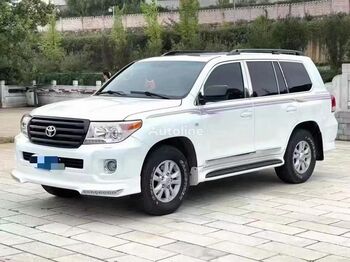 سيارة TOYOTA Land Cruiser