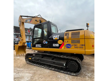 حفار زاحف CATERPILLAR 320D