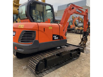 حفار زاحف DOOSAN DX60