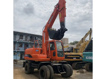 حفار زاحف DOOSAN DH150W