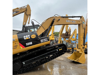 حفار زاحف CATERPILLAR 320D