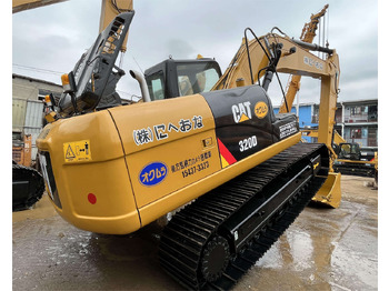 حفار زاحف CATERPILLAR 320D