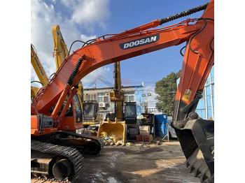 حفار زاحف DOOSAN DH60-7