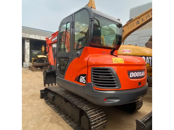 حفار زاحف DOOSAN DX55