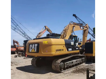 حفار زاحف CATERPILLAR 320D2