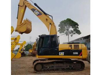 حفار زاحف CATERPILLAR 320D2