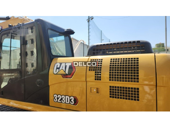 حفار زاحف للبيع  CATERPILLAR 323D3: صورة 5