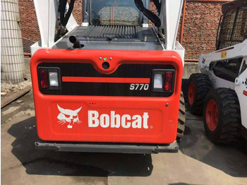 شيول صغير BOBCAT