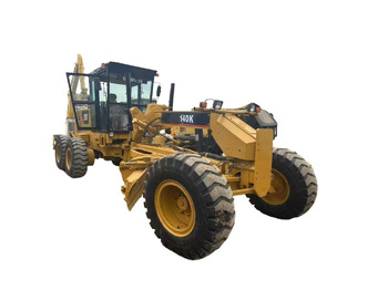 ضاغطة التربة CATERPILLAR 140K