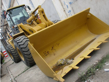 اللودر بعجل CATERPILLAR 966H